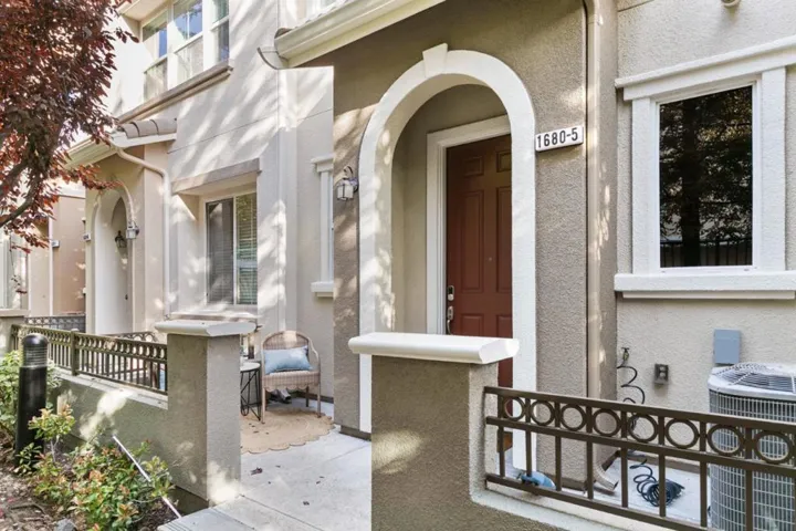 1680 Shore Place 5, Santa Clara, California 95054