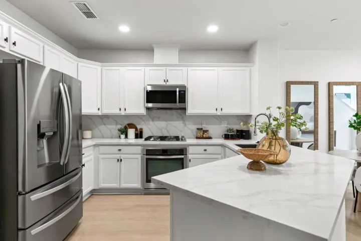 1680 Shore Place 5, Santa Clara, California 95054