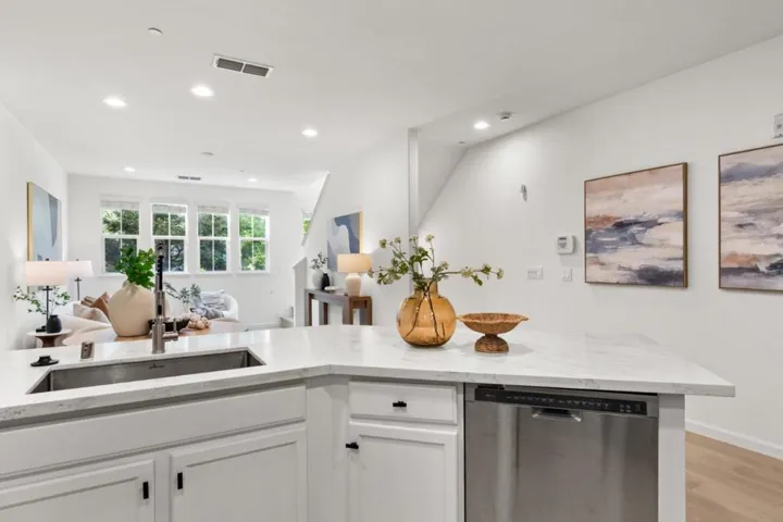 1680 Shore Place 5, Santa Clara, California 95054