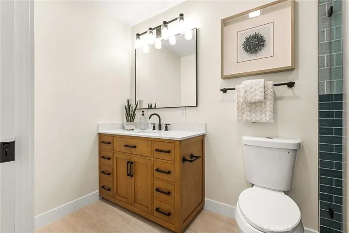 Bathroom 2 (Primary Ensuite)