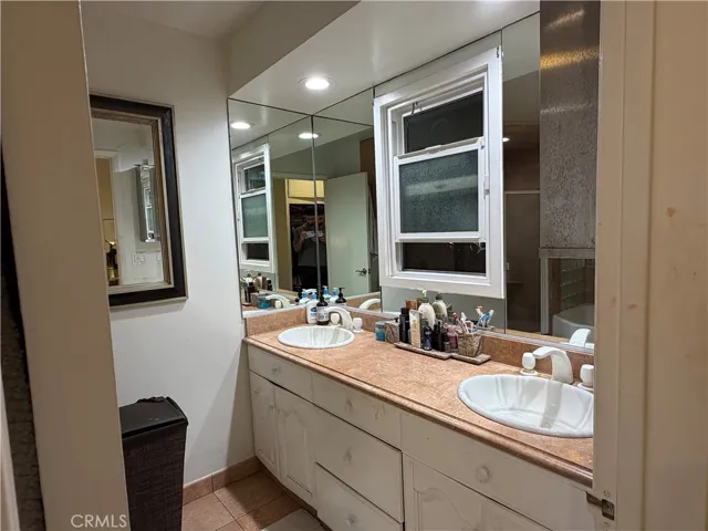 5300 Calhoun, Sherman Oaks, California 91401