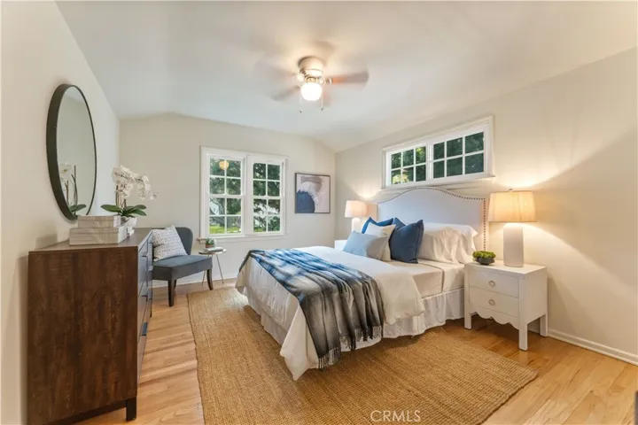 2429 Ganesha Avenue, Altadena, California 91001