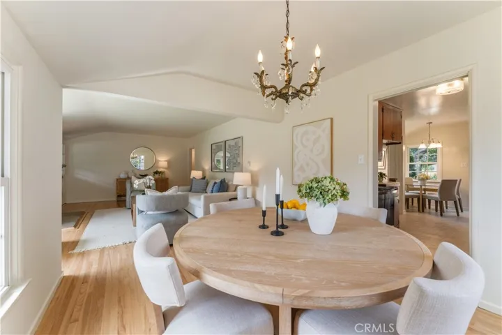 2429 Ganesha Avenue, Altadena, California 91001