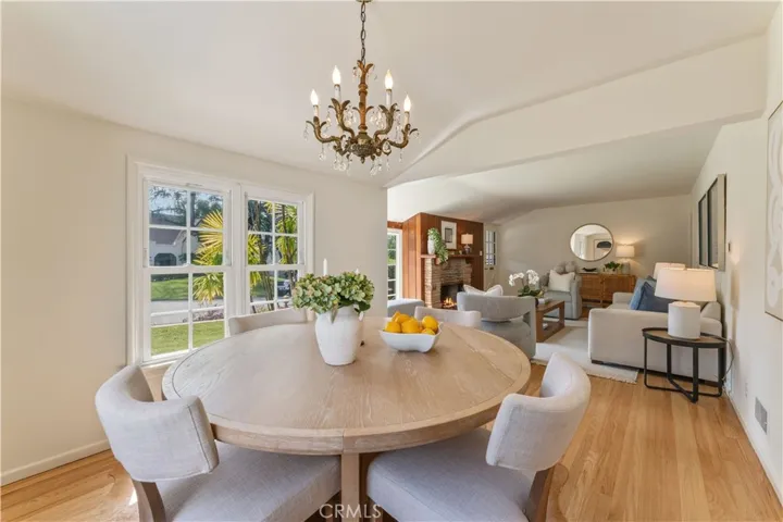 2429 Ganesha Avenue, Altadena, California 91001