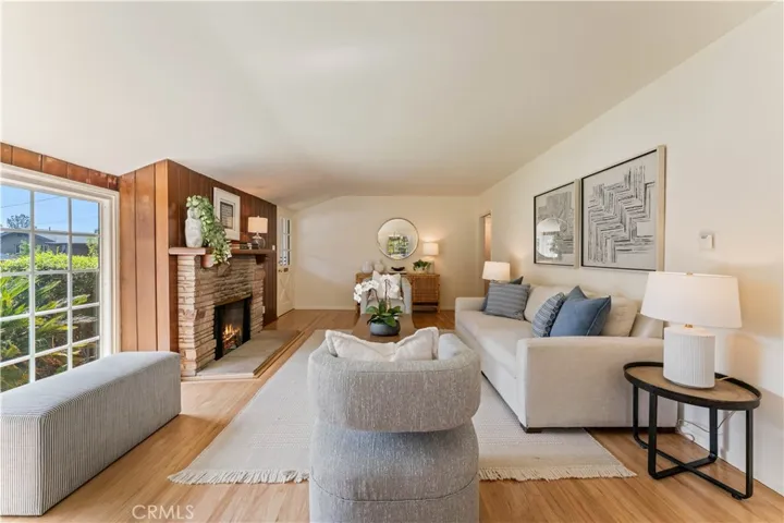 2429 Ganesha Avenue, Altadena, California 91001