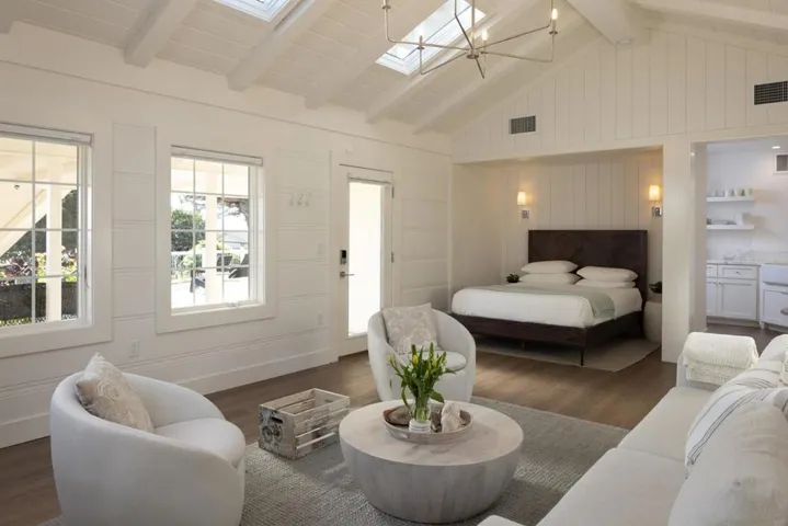 888 Del Monte Boulevard, Pacific Grove, California 93950