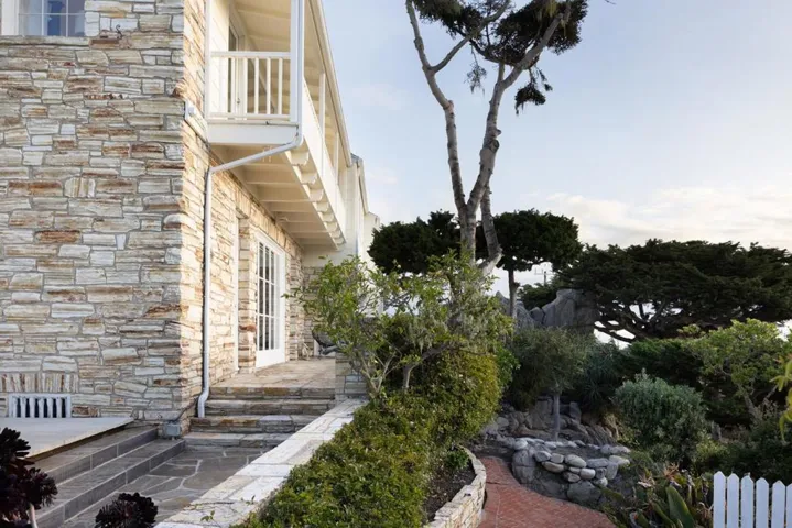 888 Del Monte Boulevard, Pacific Grove, California 93950