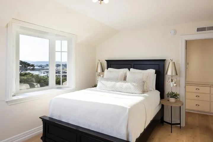 888 Del Monte Boulevard, Pacific Grove, California 93950