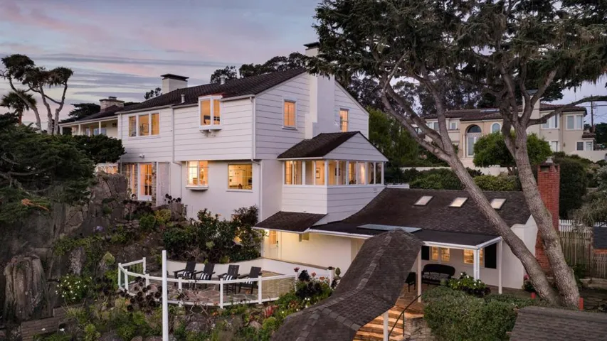 888 Del Monte Boulevard, Pacific Grove, California 93950