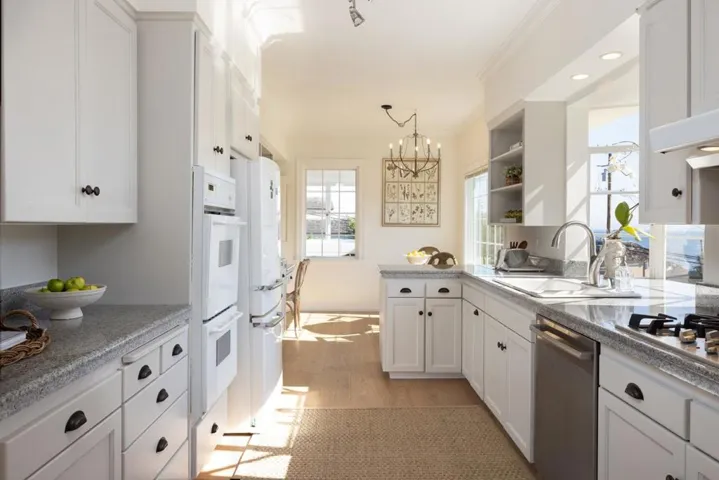 888 Del Monte Boulevard, Pacific Grove, California 93950