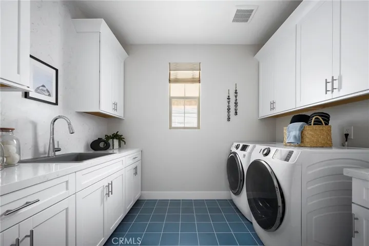 Model Home Photos – Same Floor Plan, Finishes May Vary