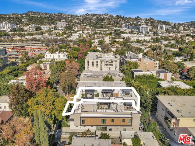 652 Huntley Drive 102, West Hollywood, California 90069