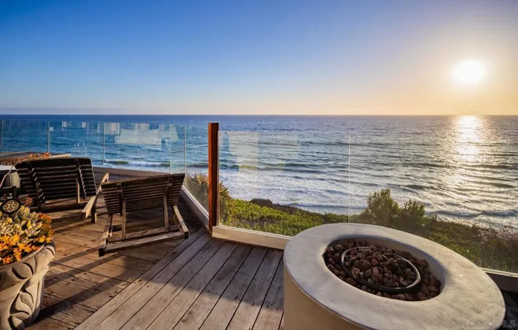 , Encinitas, California 92024