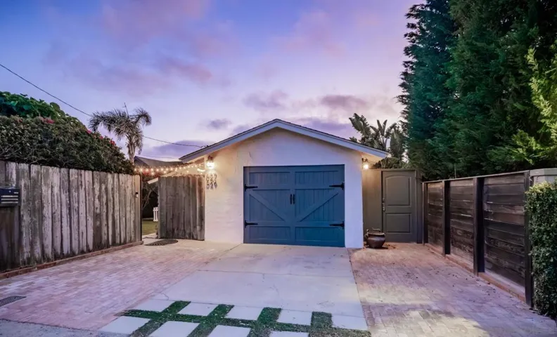 , Encinitas, California 92024