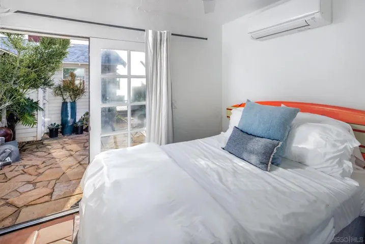 , Encinitas, California 92024