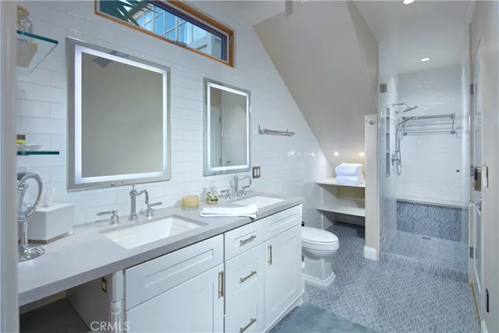 1311 W Bay Avenue, Newport Beach, California 92661