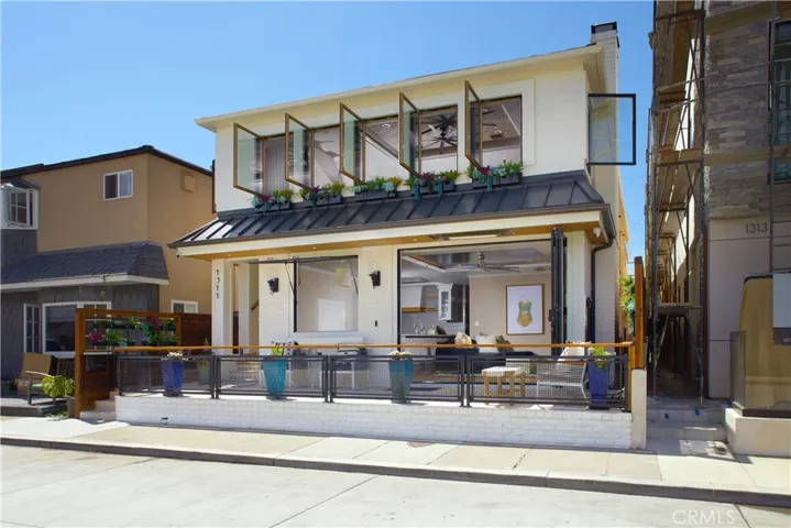 1311 W Bay Avenue, Newport Beach, California 92661