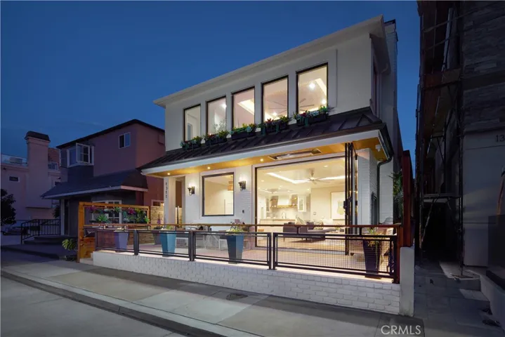 1311 W Bay Avenue, Newport Beach, California 92661