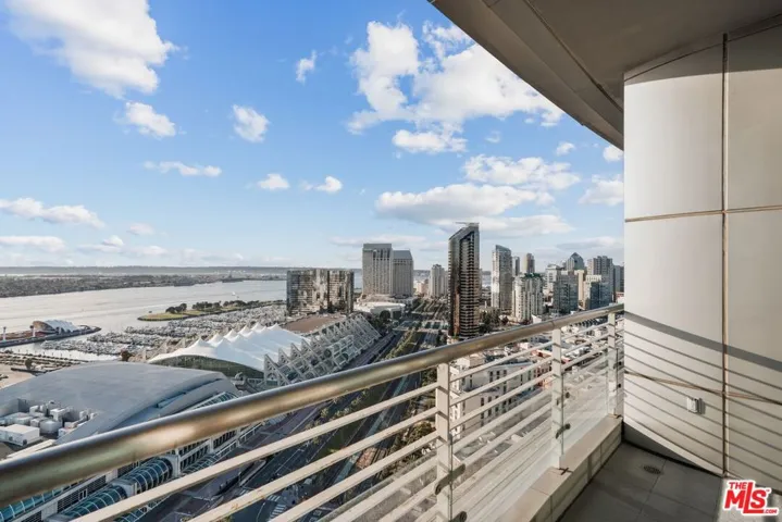 165 6th Avenue 2803, San Diego, California 92101