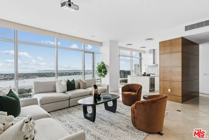 165 6th Avenue 2803, San Diego, California 92101