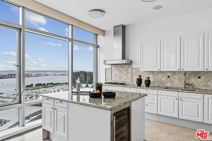165 6th Avenue 2803, San Diego, California 92101