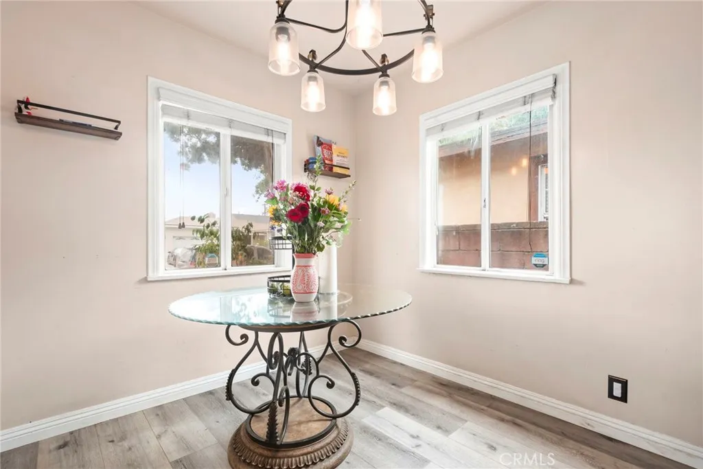 Breakfast area