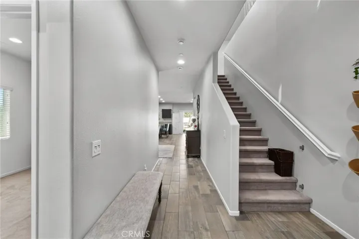 Foyer/stairs