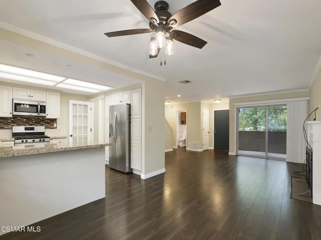 2162 Euclid Ave, Camarillo -HsHProd-12