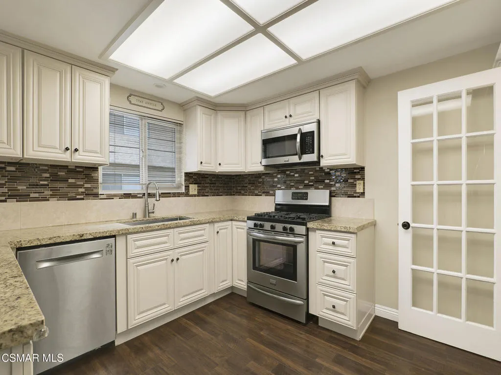 2162 Euclid Ave, Camarillo -HsHProd-14
