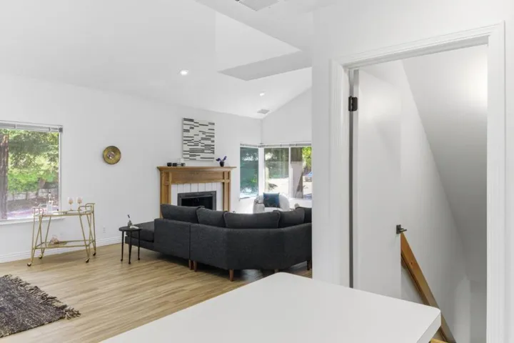 1669 Geary Road, Walnut Creek, California 94597