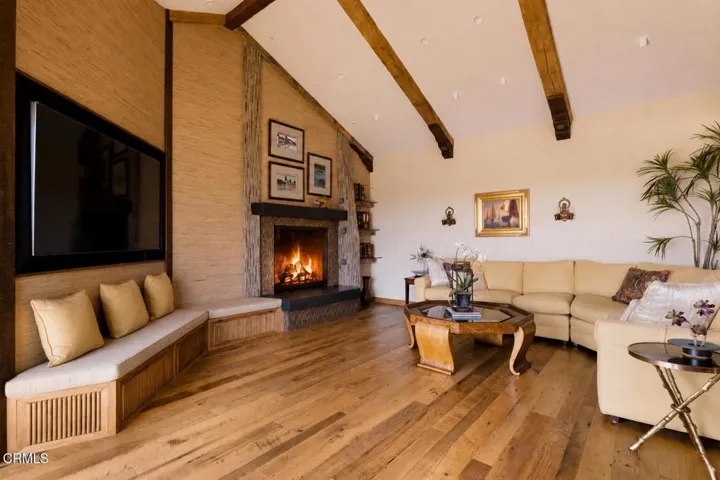 9-12-web-or-mls-988-glen-oaks-blvd