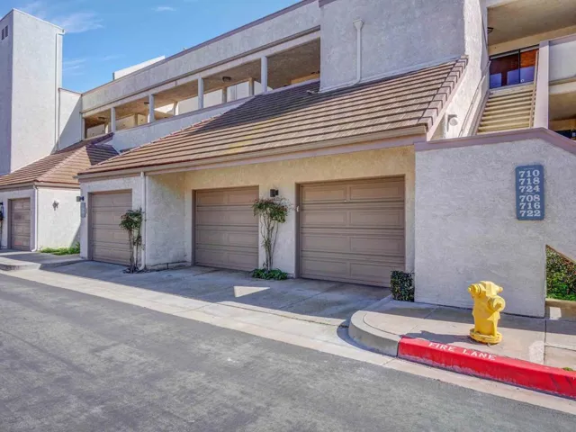 716 Island View Cir -35