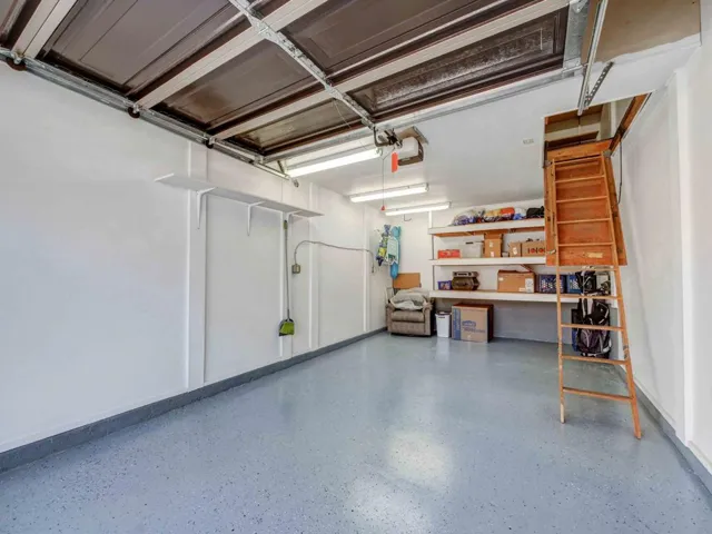 716 Island View Cir -32