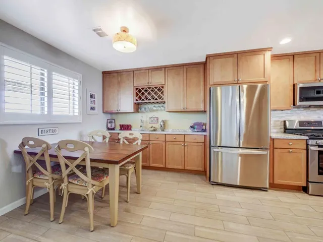 716 Island View Cir -6