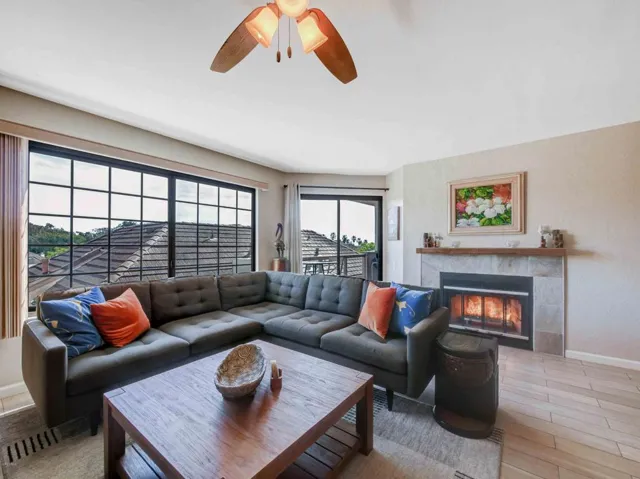 716 Island View Cir -13