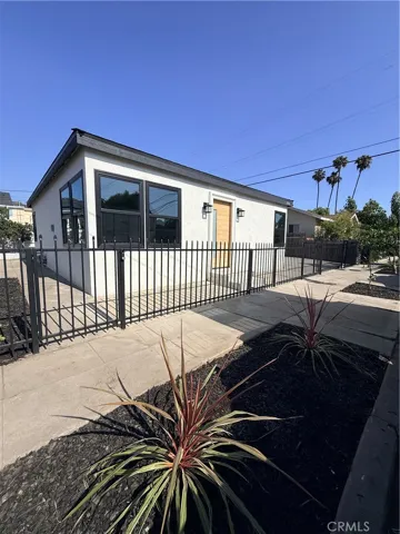 10510 Towne, Los Angeles, California 90003