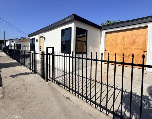 10510 Towne, Los Angeles, California 90003