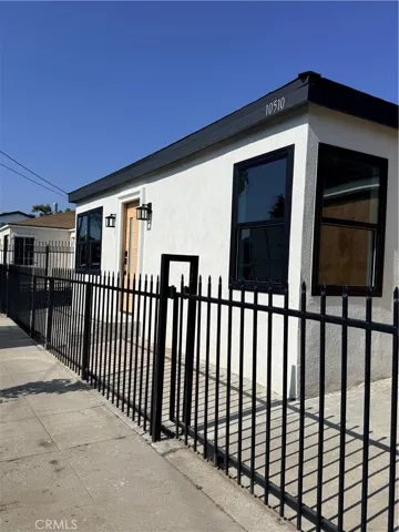 10510 Towne, Los Angeles, California 90003