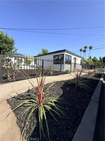 10510 Towne, Los Angeles, California 90003