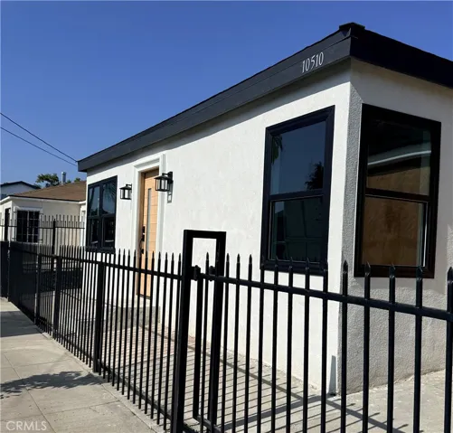 10510 Towne, Los Angeles, California 90003