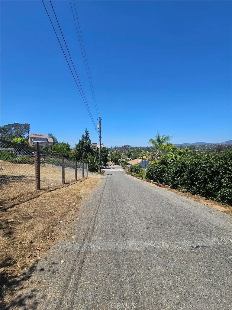 Wallace Ln. down