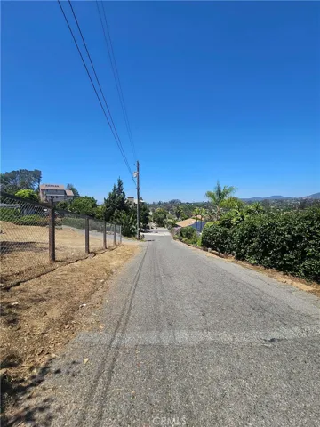 Wallace Ln. down
