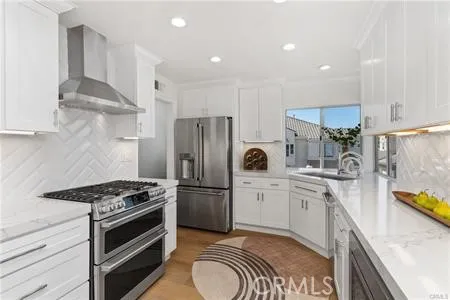 New, upgraded kitchen and appliances