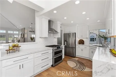 New, upgraded kitchen and appliances
