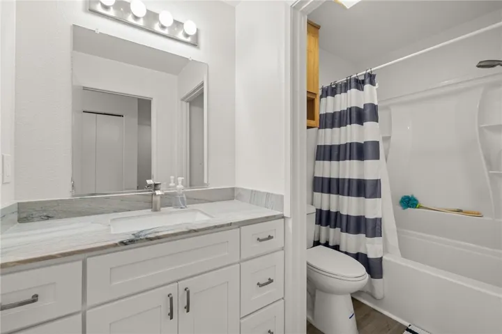 Shared Upstairs Bathroom