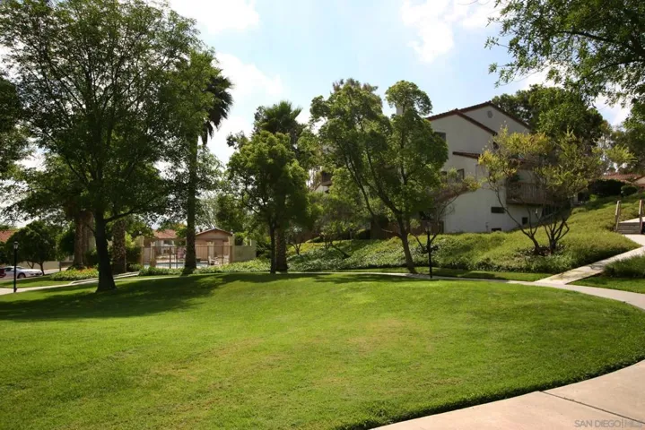 11906 Paseo Lucido 156, San Diego, California 92128