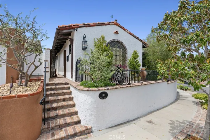 front entrance on Hazel