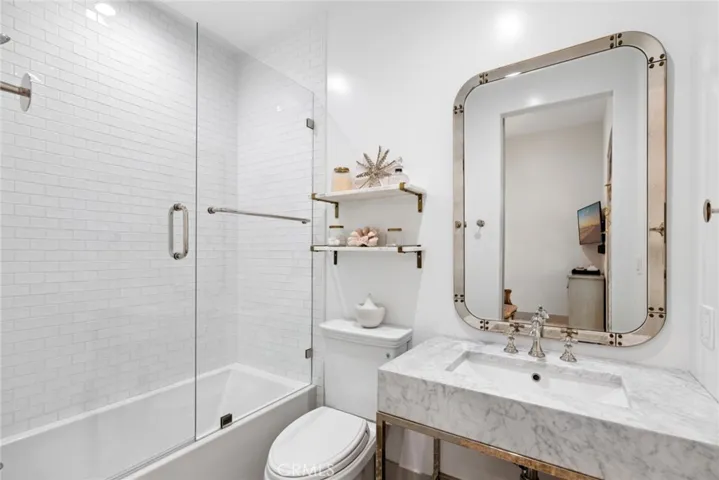 Casita Bathroom