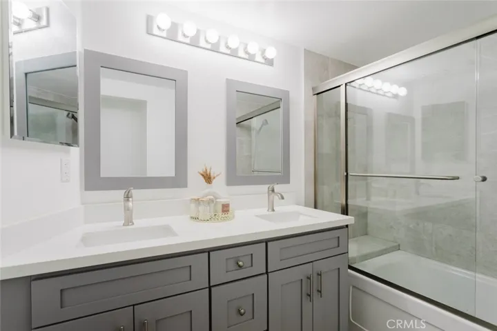 435 E Valencia 105, Burbank, California 91501
