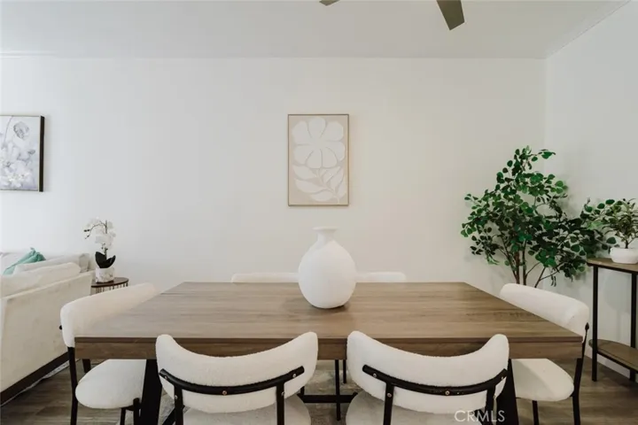 435 E Valencia 105, Burbank, California 91501
